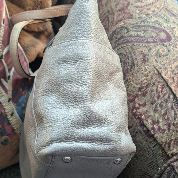 Authentic Michael Kors Jet Set Leather Tote - Picture 9 of 16